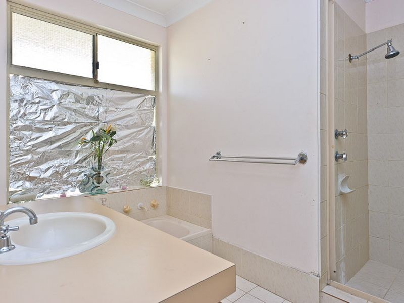 7 Goshawk Gardens, Ballajura WA 6066