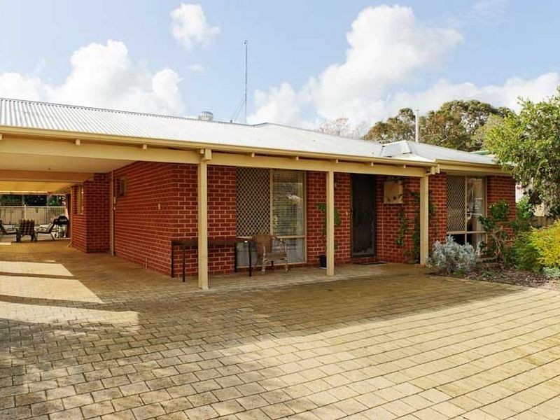 14 Hardaker Street, Eden Hill WA 6054