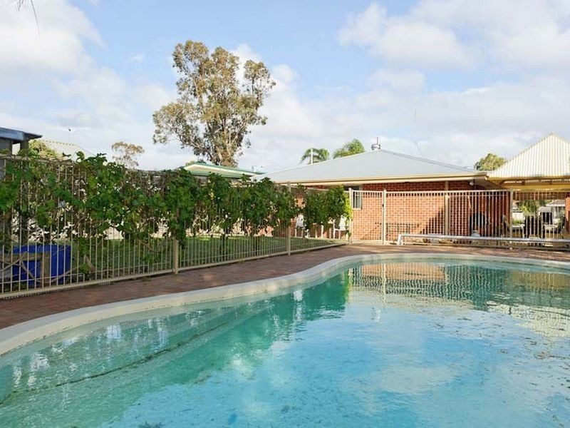 14 Hardaker Street, Eden Hill WA 6054