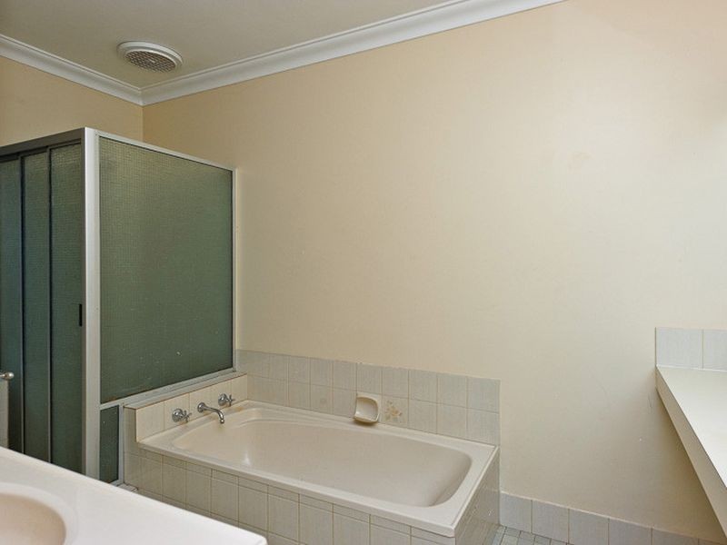 14 Hardaker Street, Eden Hill WA 6054