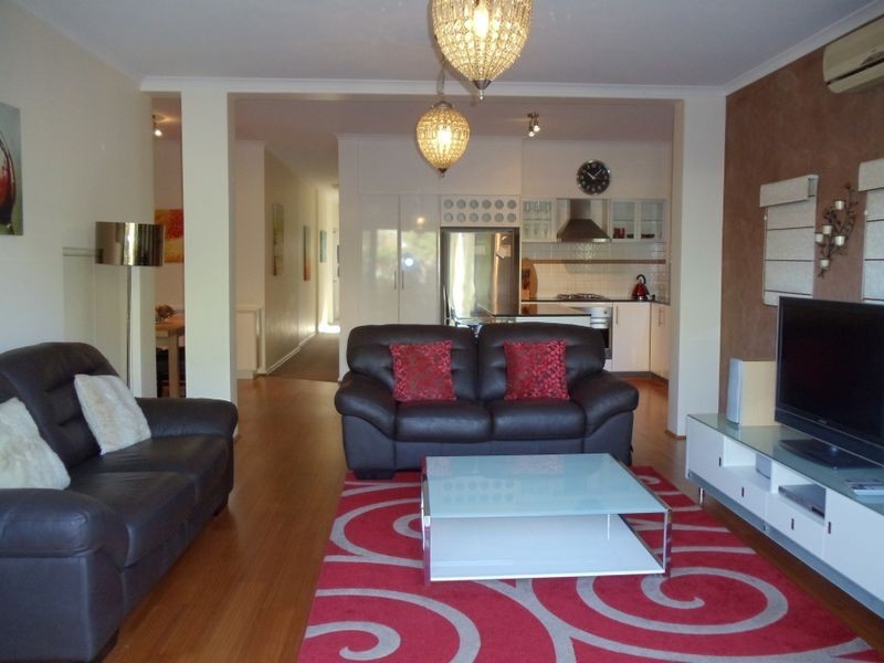 2/160 Aberdeen Street, Northbridge WA 6003