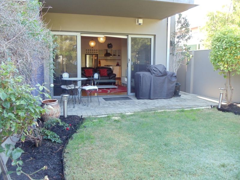 2/160 Aberdeen Street, Northbridge WA 6003