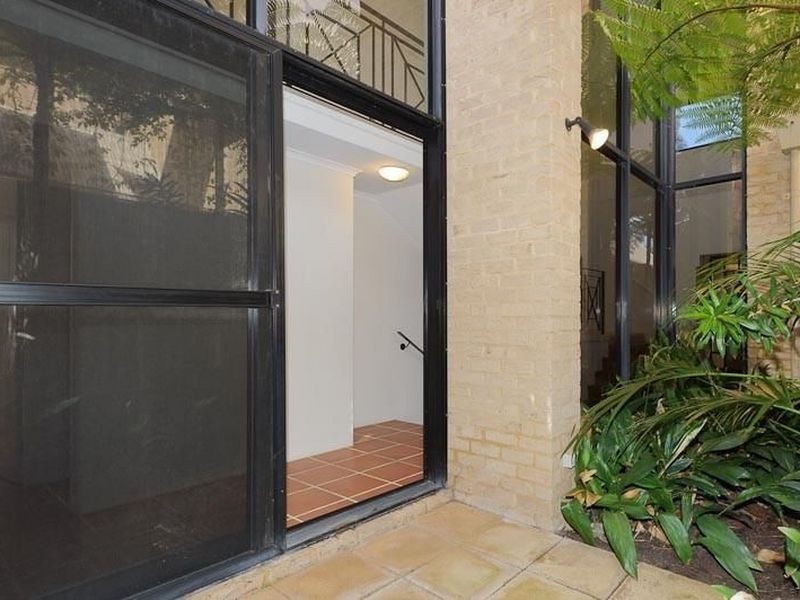 12 Reginald Street, Cottesloe WA 6011