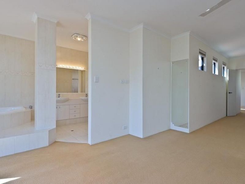 12 Reginald Street, Cottesloe WA 6011