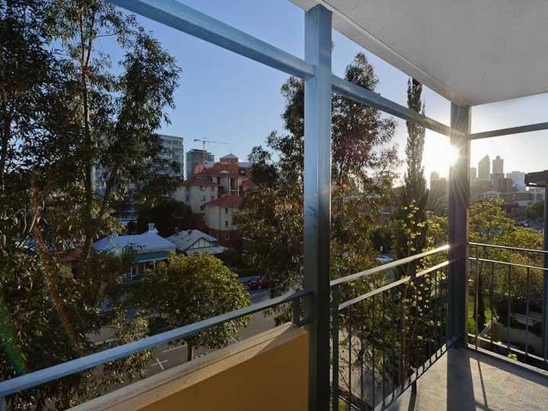 25/40 Wellington Street, East Perth WA 6004