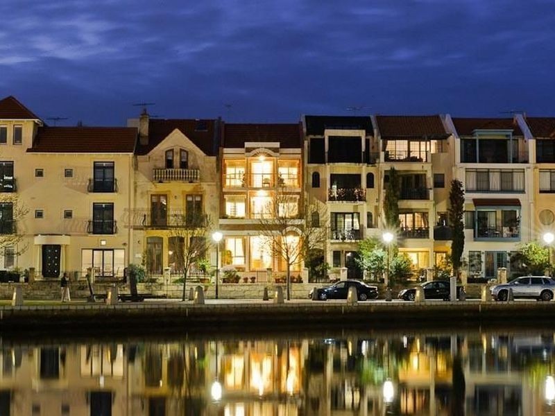 52 Henry Lawson Walk, East Perth WA 6004