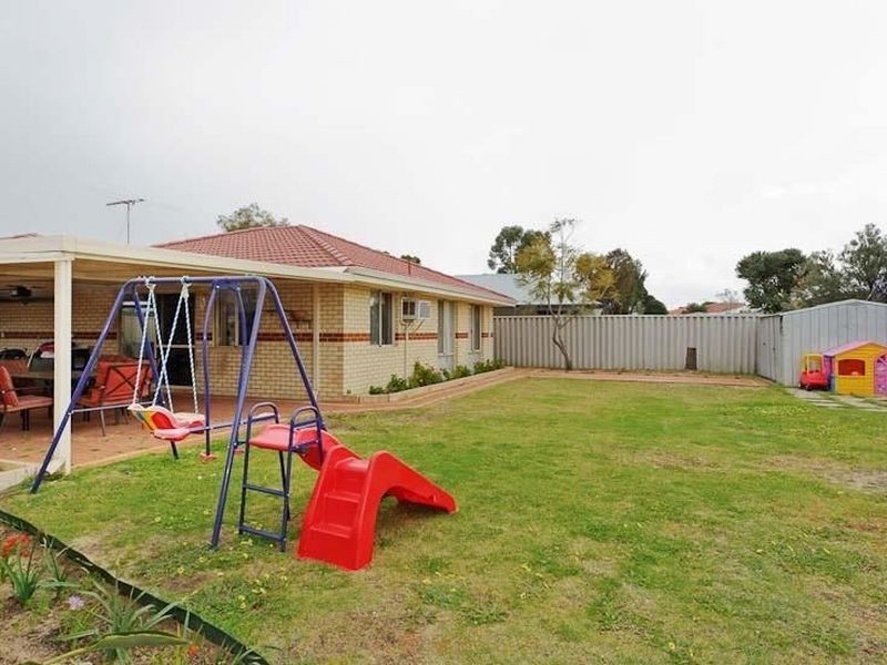 61 Frond Circuit, Banksia Grove WA 6031