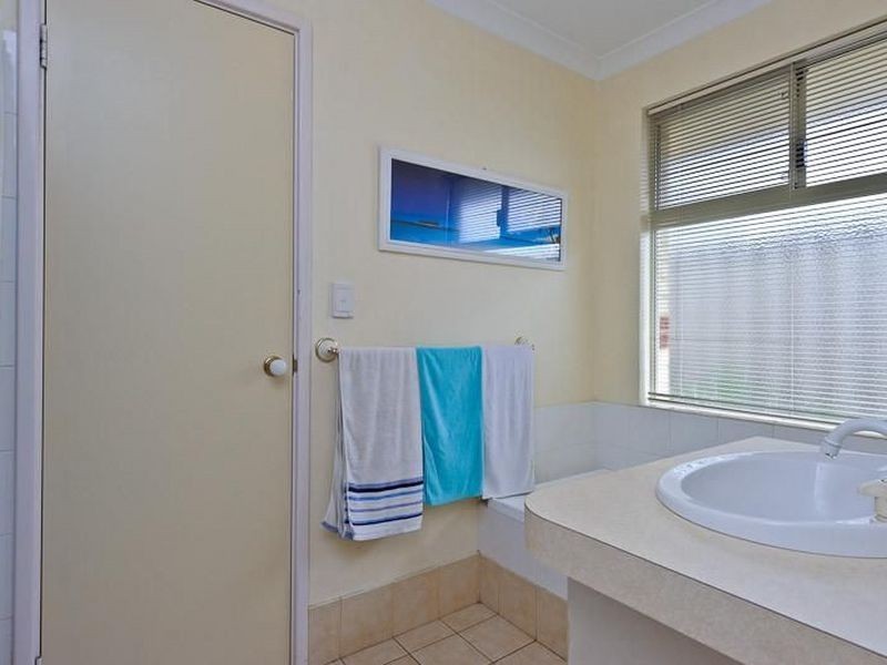 61 Frond Circuit, Banksia Grove WA 6031