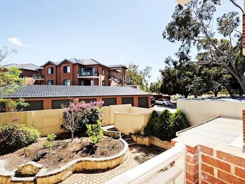 9/28 Waterloo Crescent, East Perth WA 6004