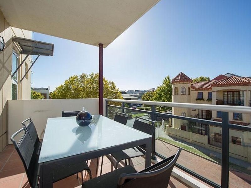 19/1 Henry Lawson Walk, East Perth WA 6004