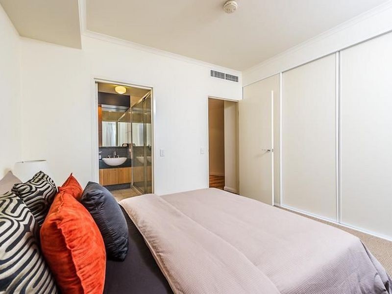 19/1 Henry Lawson Walk, East Perth WA 6004