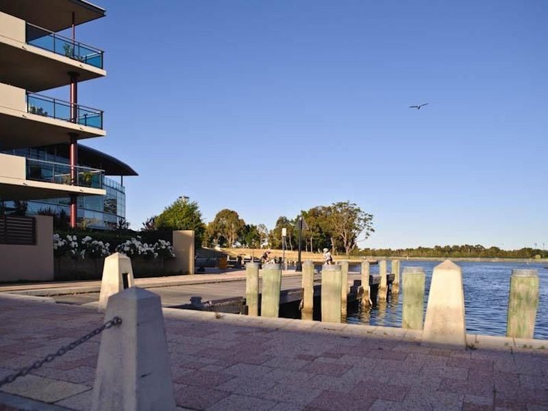 19/1 Henry Lawson Walk, East Perth WA 6004