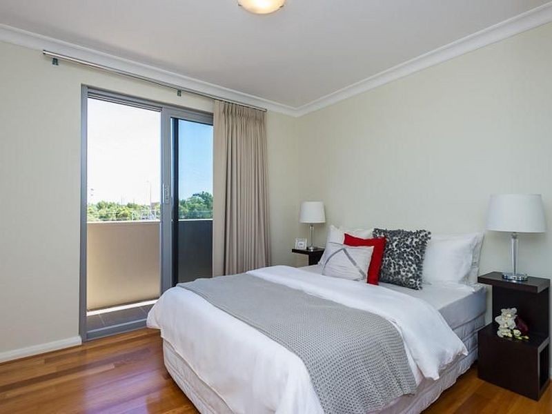 6/35 Tully Road, East Perth WA 6004