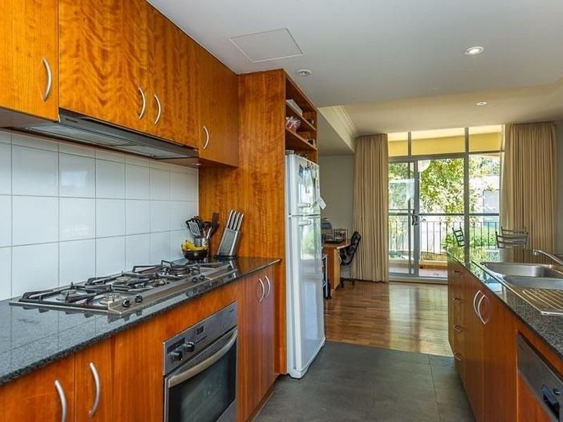 27/20 Royal Street, East Perth WA 6004