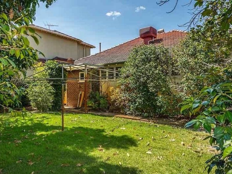 171 Tenth Avenue, Inglewood WA 6052