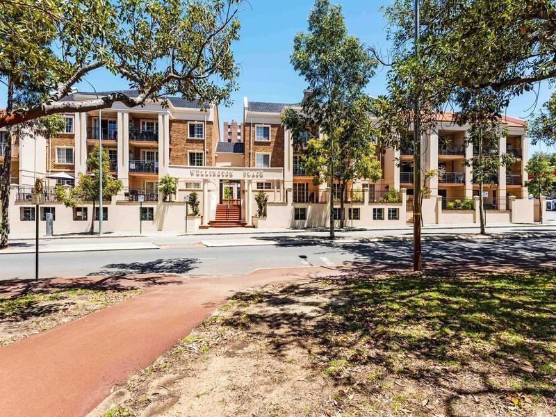 13/125 Wellington Street, East Perth WA 6004