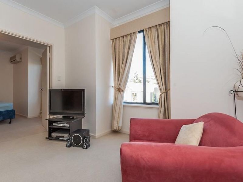 51/11 Regal Place, East Perth WA 6004