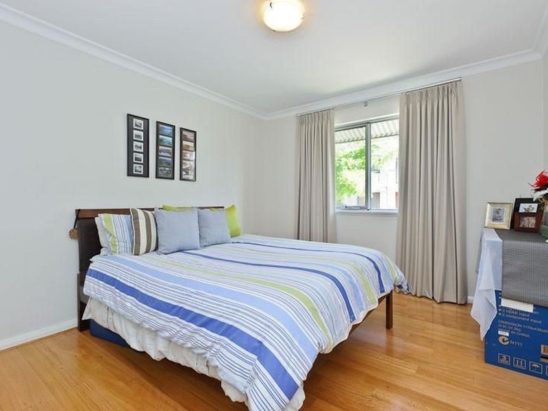 2/35 Tully Road, East Perth WA 6004