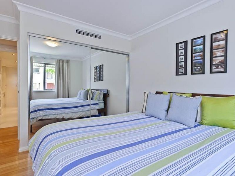 2/35 Tully Road, East Perth WA 6004