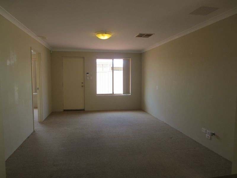 2/24 Eastdene Circle, Nollamara WA 6061