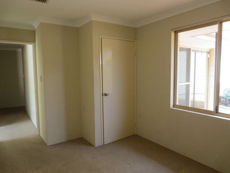 2/24 Eastdene Circle, Nollamara WA 6061