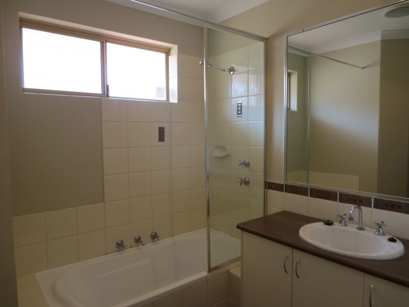2/24 Eastdene Circle, Nollamara WA 6061