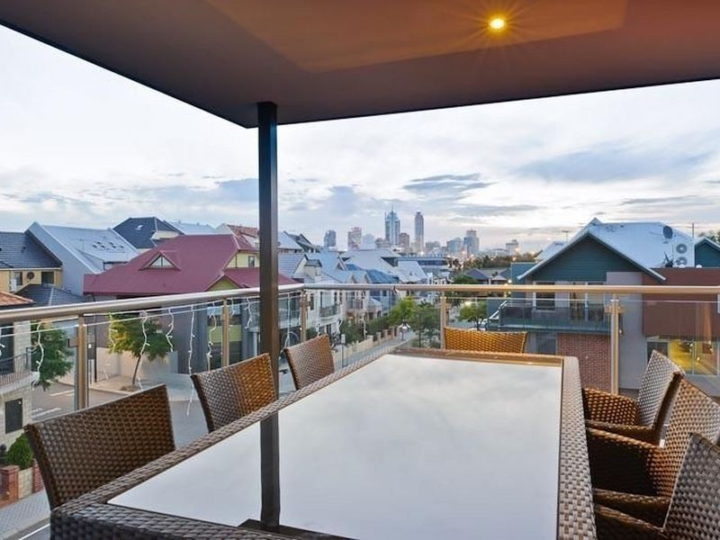 8/35 Tully Road, East Perth WA 6004