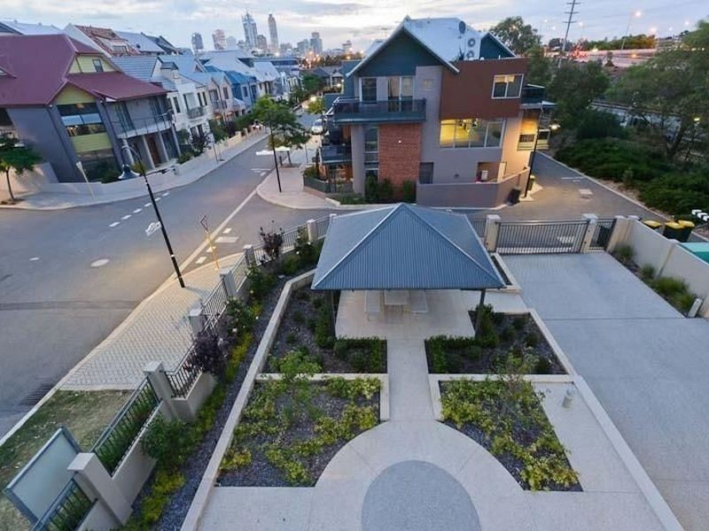 8/35 Tully Road, East Perth WA 6004