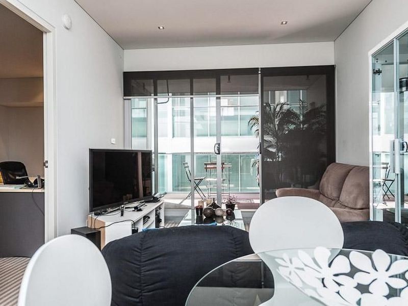 11/8 Victoria Avenue, Perth WA 6000