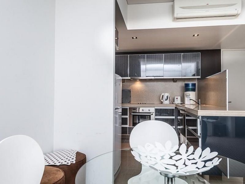 11/8 Victoria Avenue, Perth WA 6000