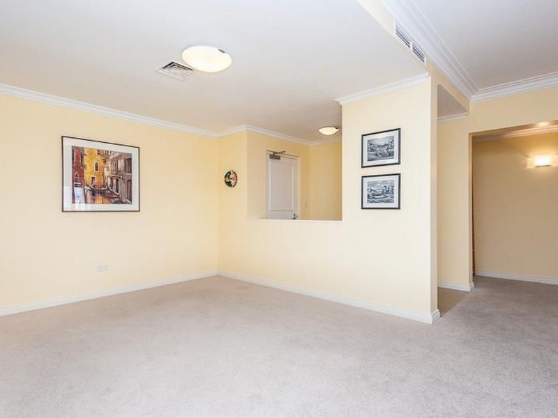 10/25 Haig Park Circle, East Perth WA 6004