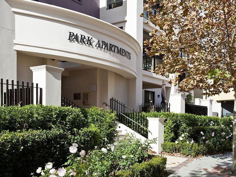 10/25 Haig Park Circle, East Perth WA 6004