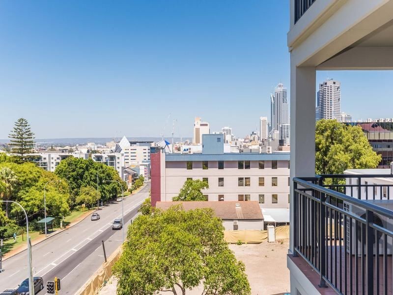 32/105 Colin Street, West Perth WA 6005