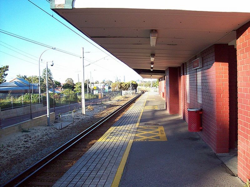 1 Rosebery Street, Bayswater WA 6053