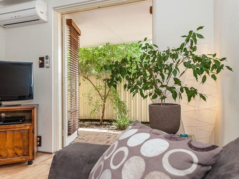 10/22 Nile Street, East Perth WA 6004