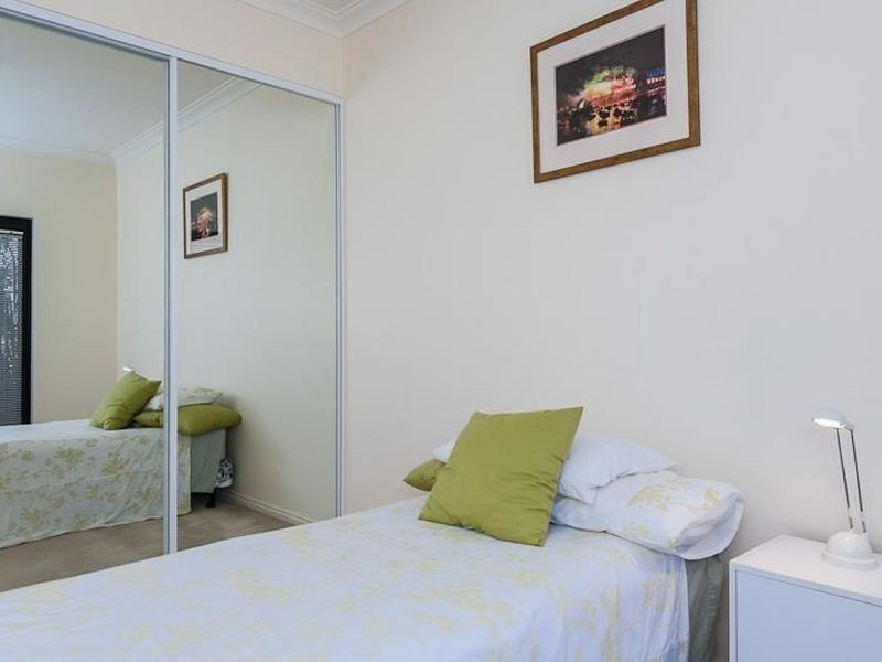 2/40 Victory Terrace, East Perth WA 6004