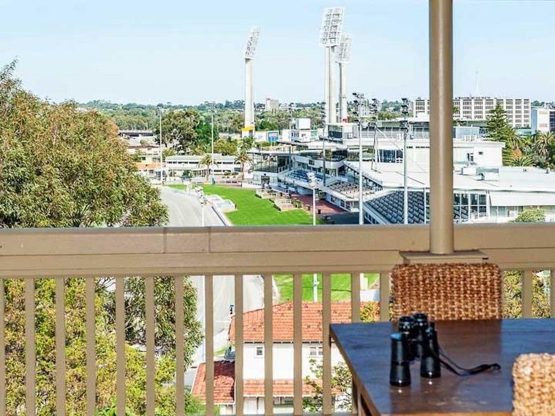 61/22 Nile Street, East Perth WA 6004