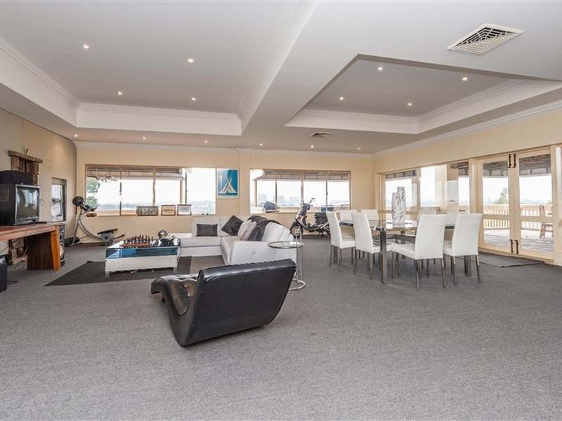 61/22 Nile Street, East Perth WA 6004