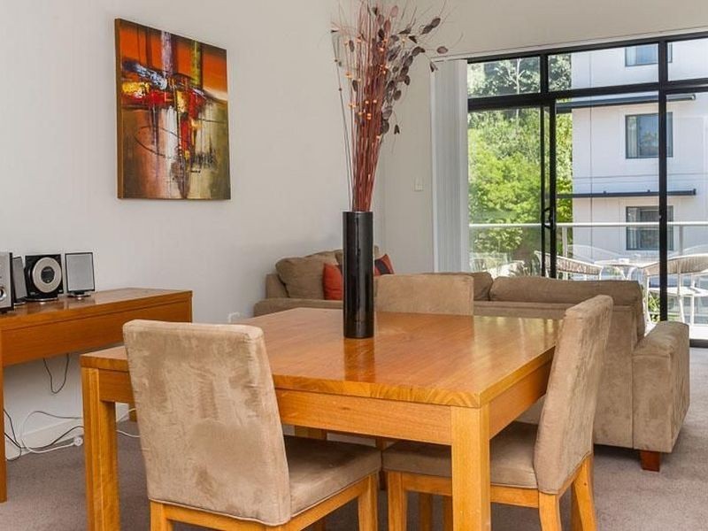17/124 Mounts Bay Road, Perth WA 6000