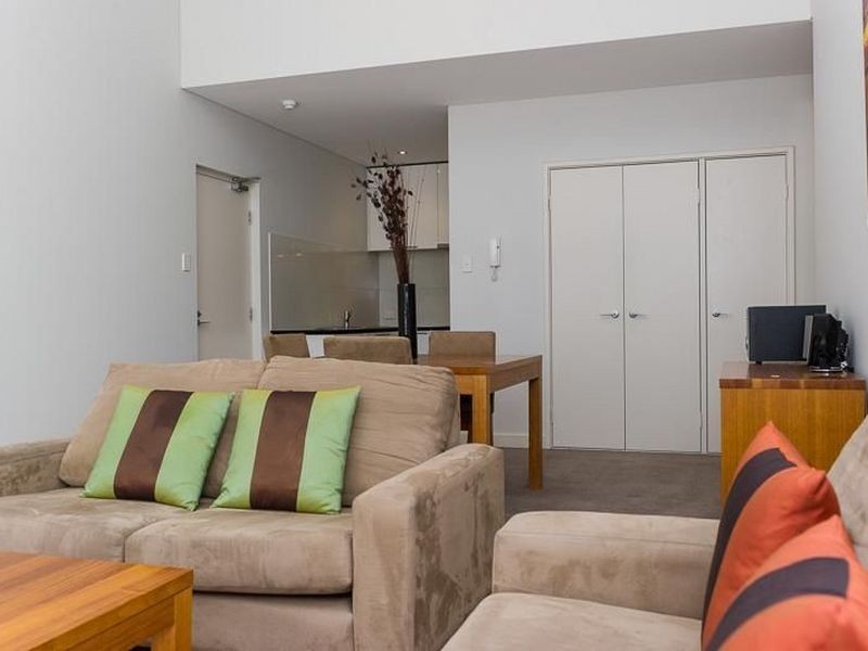 17/124 Mounts Bay Road, Perth WA 6000
