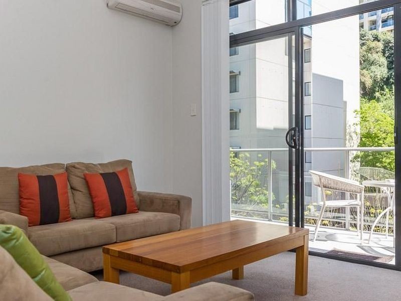 17/124 Mounts Bay Road, Perth WA 6000