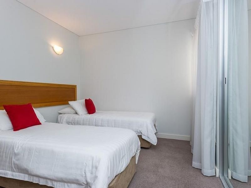 17/124 Mounts Bay Road, Perth WA 6000