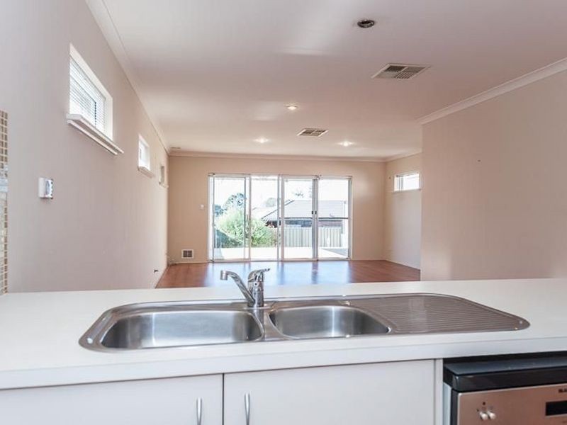42B Ellam Street, St James WA 6102