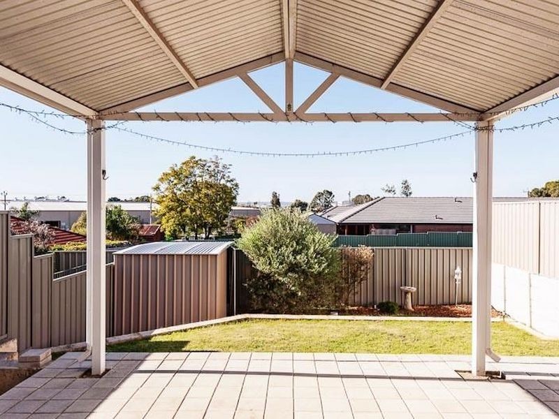42B Ellam Street, St James WA 6102