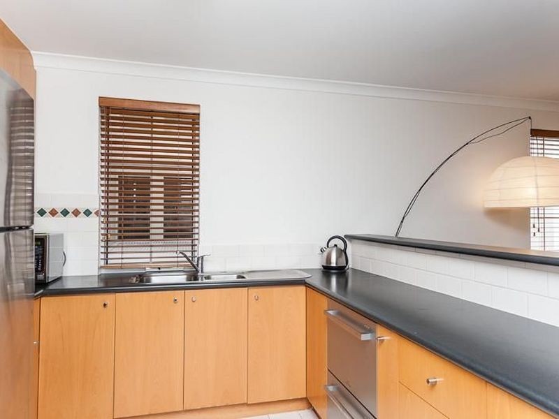 18/32 Eastbrook Terrace, East Perth WA 6004