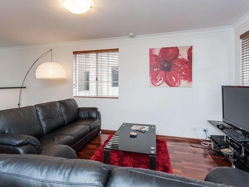 18/32 Eastbrook Terrace, East Perth WA 6004