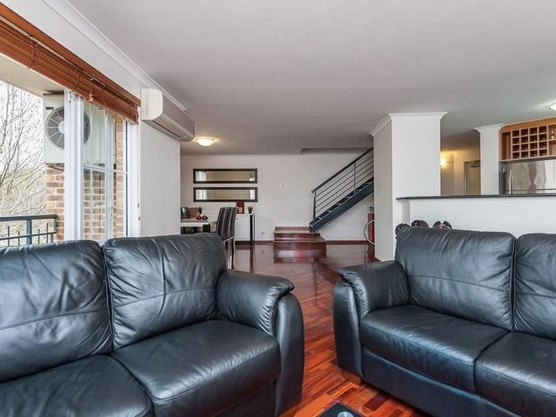 18/32 Eastbrook Terrace, East Perth WA 6004