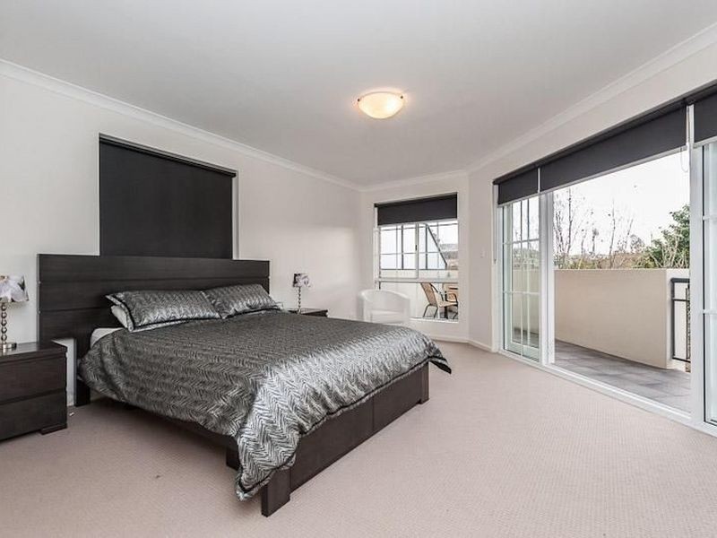 18/32 Eastbrook Terrace, East Perth WA 6004