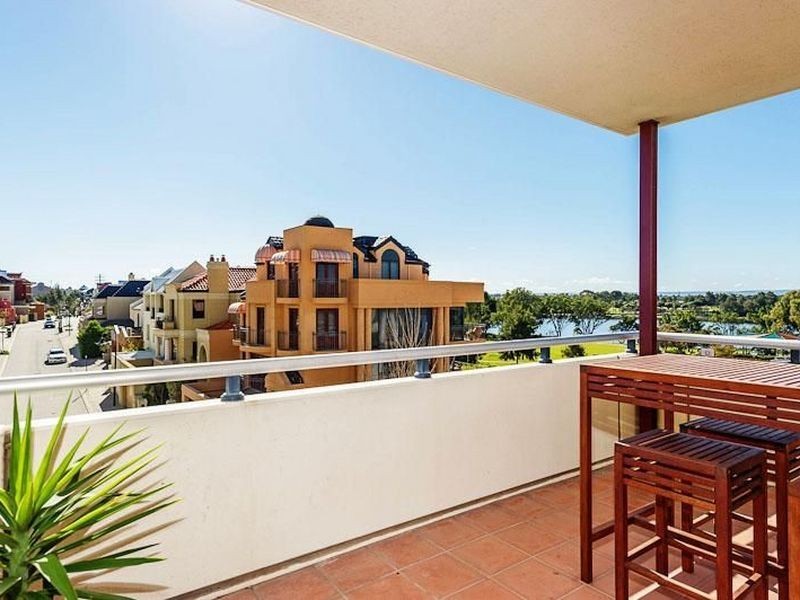 20/1 Henry Lawson Walk, East Perth WA 6004