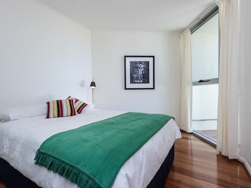 20/1 Henry Lawson Walk, East Perth WA 6004